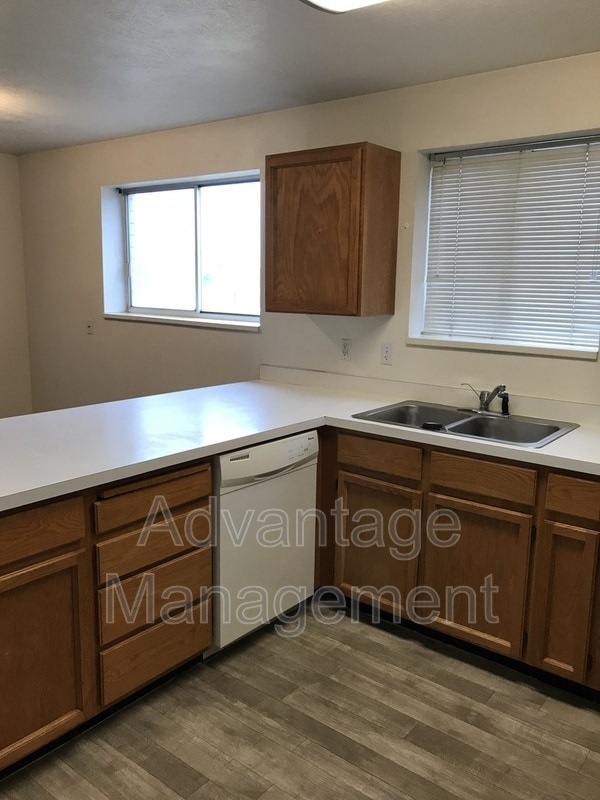 Foto del edificio - 627 N 1570 W