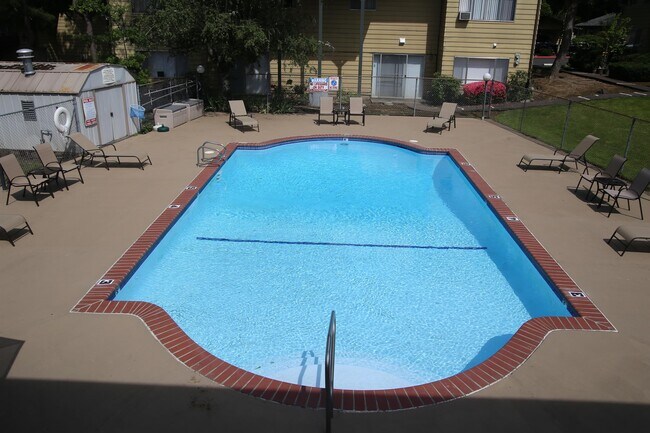 Foto del edificio - 5800 SW Erickson Ave