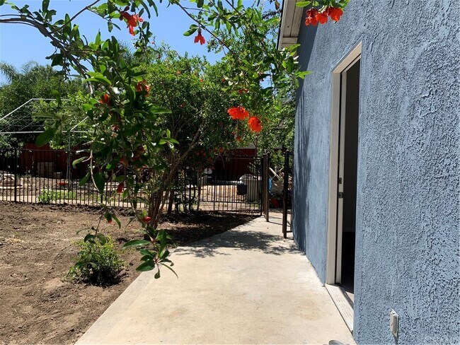 Fachada exterior de la unidad - 5820 Calvin Ave