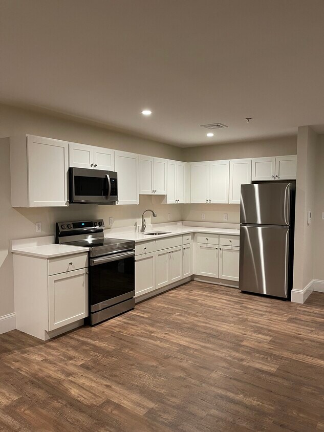 104 Carver Rd, Plymouth, MA 02360 Townhouse for Rent in Plymouth, MA