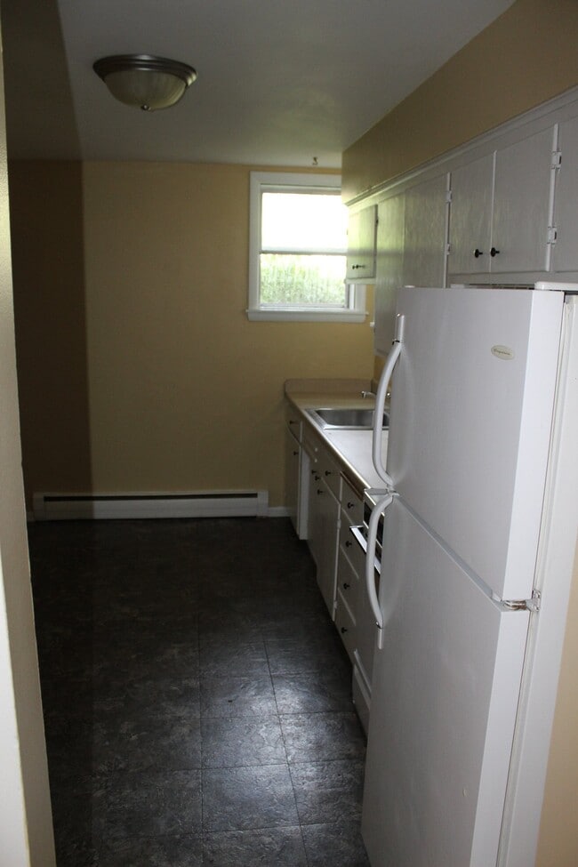 Building Photo - 317 2nd St