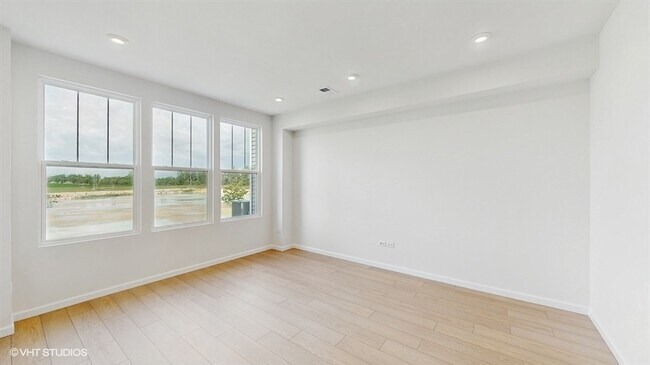Building Photo - 2307 Ryegrass Ln