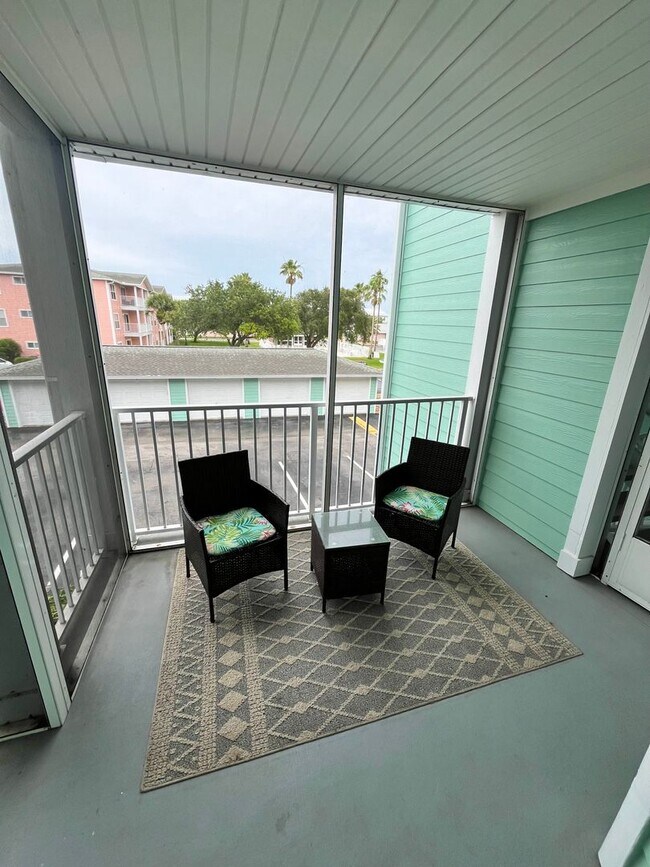 Foto del edificio - Anastasia Island Condo for Rent! ONE CAR GARAGE UNIT INCLUDED!