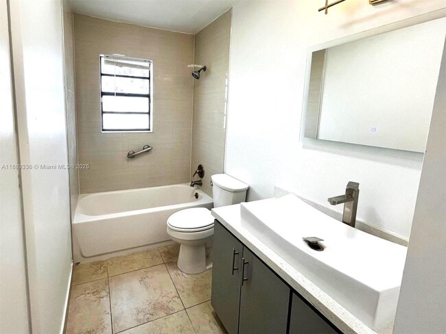 Foto del edificio - 902 SW 126th Ave