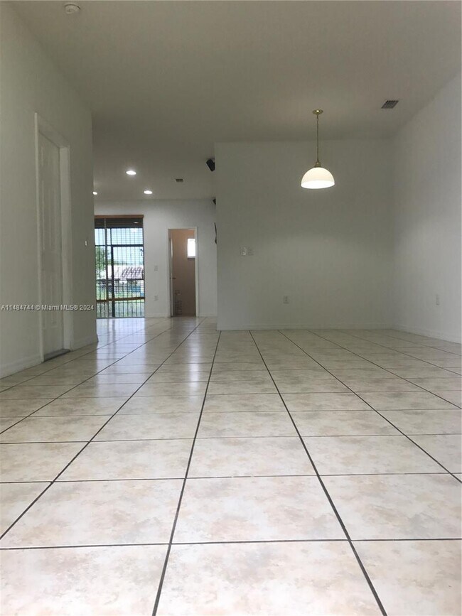 Foto del edificio - 2060 NW 113 Terrace