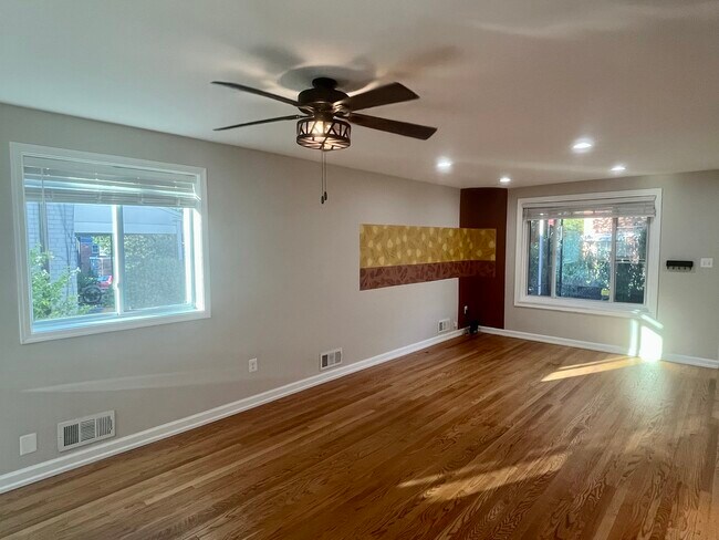 Building Photo - 5155 7th St NE