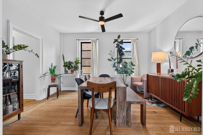 Foto del edificio - 275 Harrison Ave