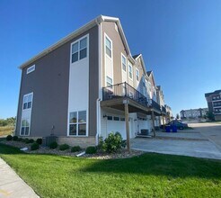 Building Photo - 1710 Bernardy Dr
