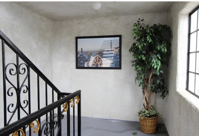 Foto del edificio - 13105 Kornblum Ave.