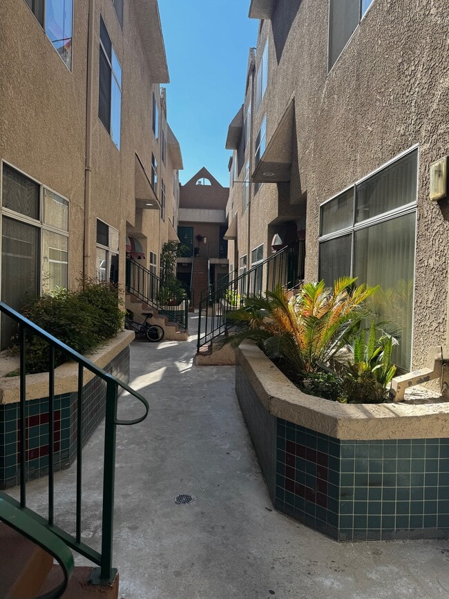 Building Photo - Pavillion Apartments