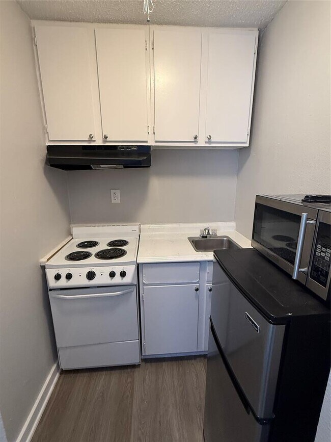 Foto del edificio - 311 E 31st St