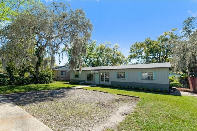 Duplex Front - 636 Seminole Ave