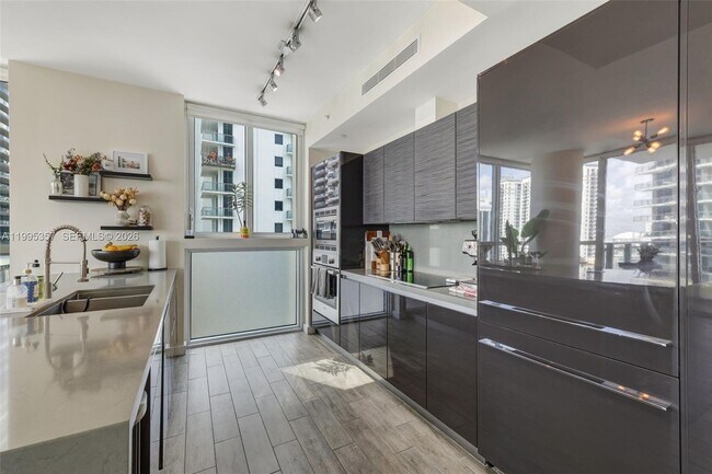 Foto del edificio - 1080 Brickell Ave