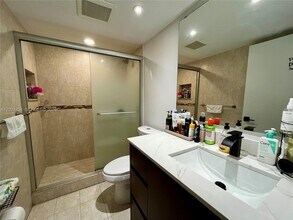 Building Photo - 8800 SW 123rd Ct