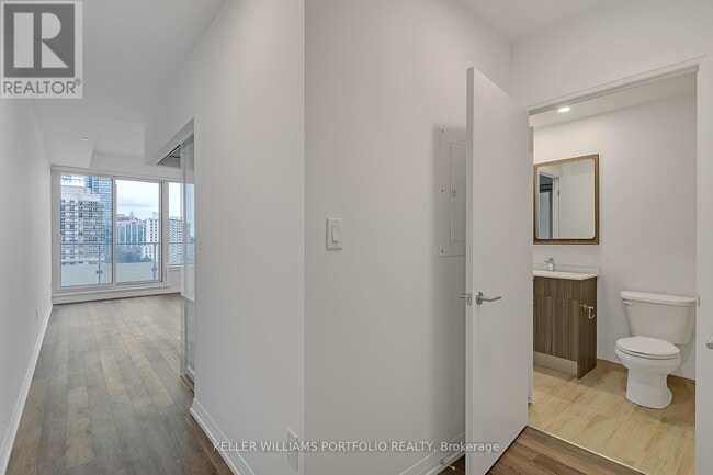 Building Photo - 75 Canterbury Pl