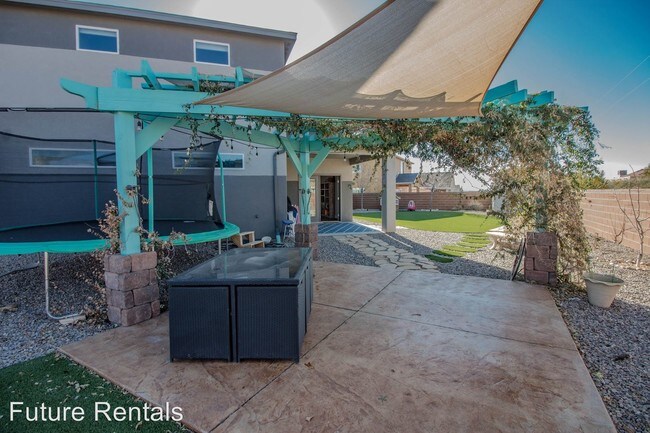Building Photo - 6 br, 3 bath House - 437 Palo Duro