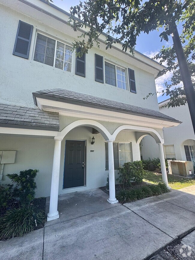 Building Photo - 1197 Colonial Palms Way