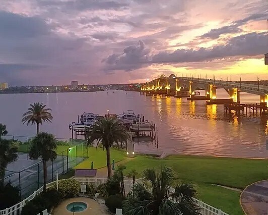 Foto principal - 100 Silver Beach Ave