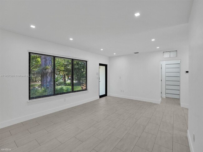 Building Photo - 3 br, 2 bath House - 7850 SW 99th St