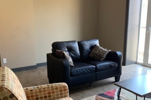 Sala de estar - 16 N 10th St