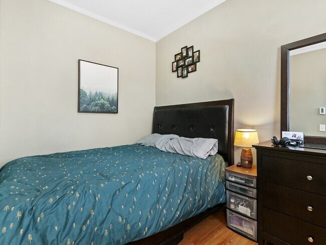 Foto del edificio - 304 Bunker Hill St