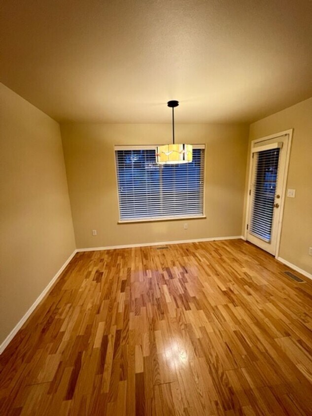 Foto principal - Updated 3 Bedroom Condo!