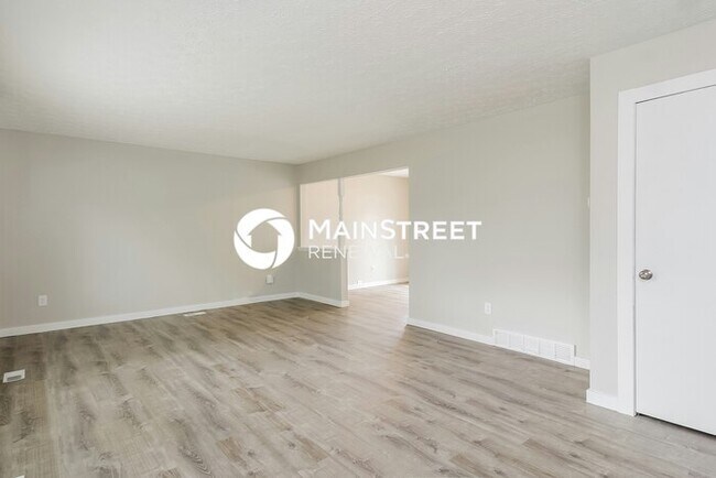 Foto del edificio - 3 Bedroom Pet-Friendly Home in MENTOR, OH ...