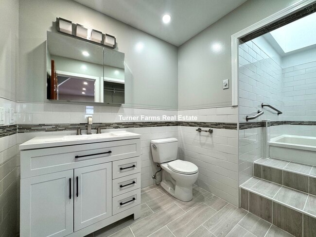 Building Photo - 63 Upland Rd