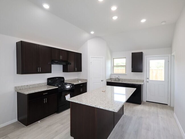 Building Photo - 2108 Osage Trail