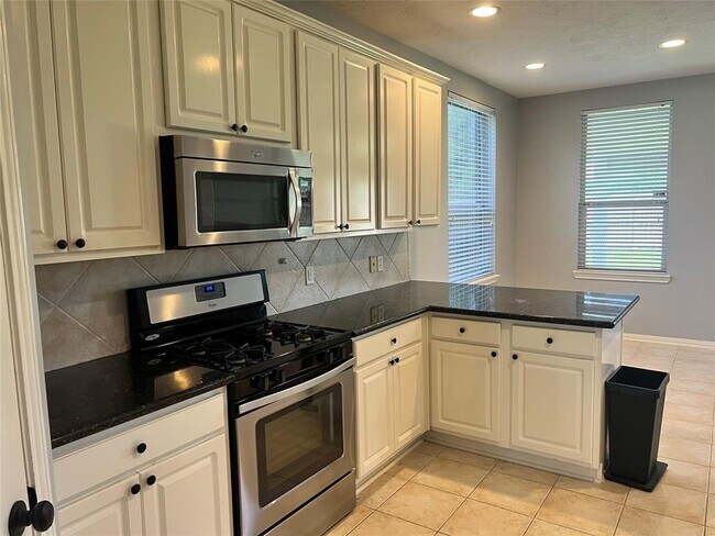 Building Photo - 503 Lockland Ln
