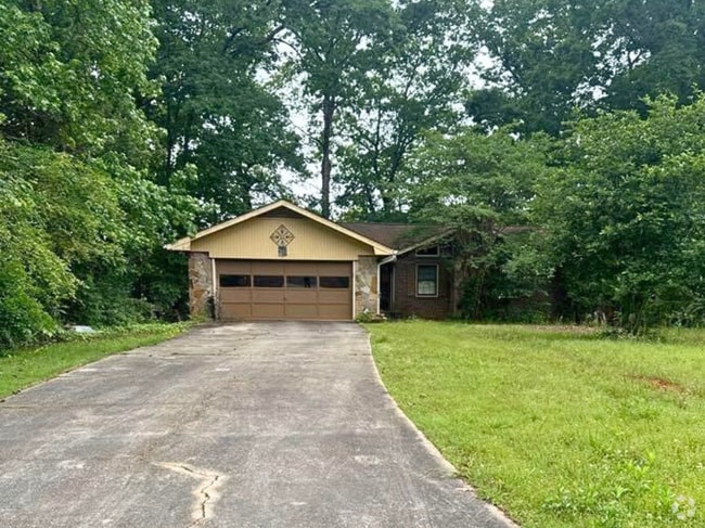 Building Photo - 378 Lakeshore Dr
