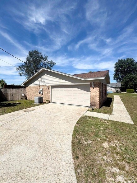 Foto del edificio - 10936 Oak Valley Dr