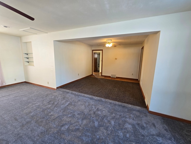 Common Area - 836 Oak Hill Rd