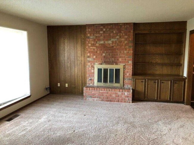 Building Photo - 2 bed Duplex for rent near NW 36th and Por...