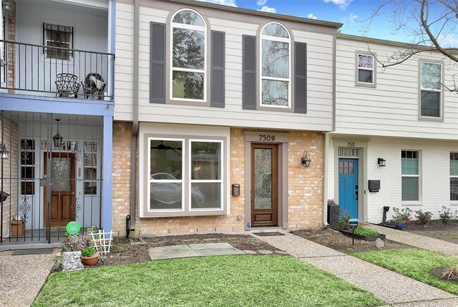 Building Photo - 7509 Brompton St