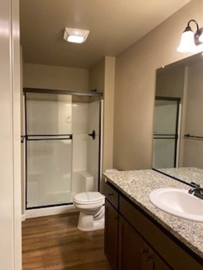 Building Photo - Beautiful, Newer 4BD/3BA Townhome Near Wal...