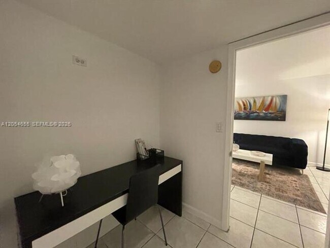 Photo - 1881 Washington Ave cu-4D Apartment