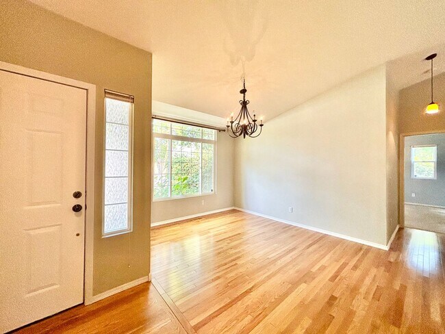 Building Photo - Stunning Rambler in Maple Valley’s Valley ...