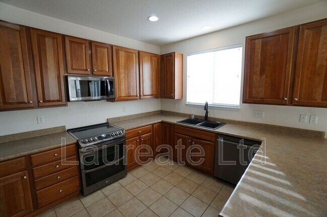Building Photo - 10213 Uravan St