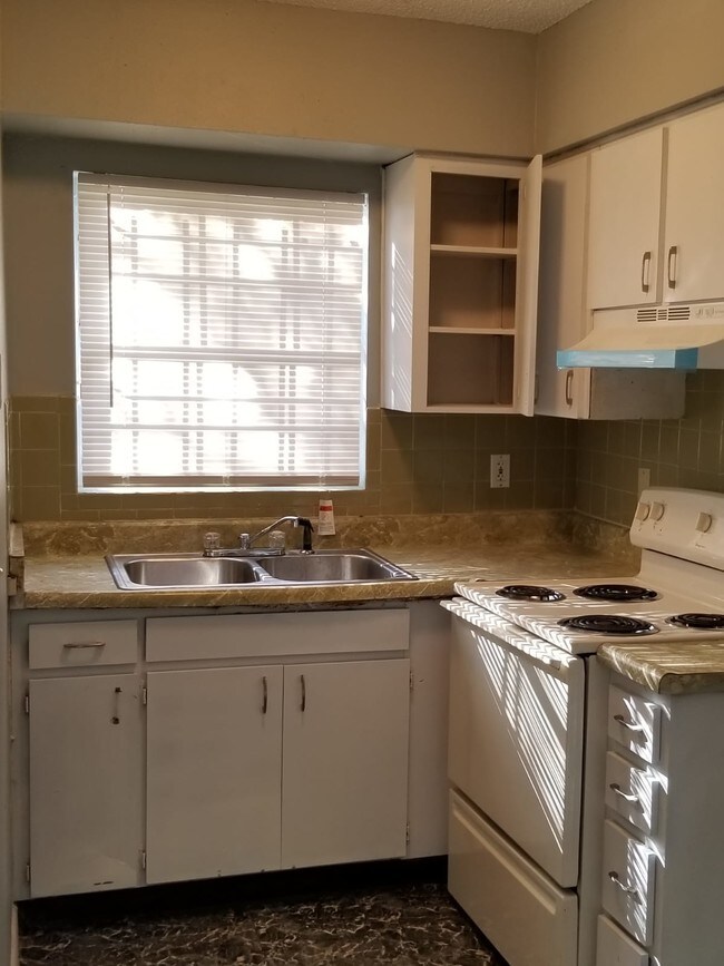 Foto del edificio - 9613 N 11th St