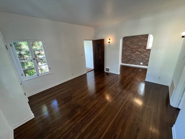 Family Room - 8214 Norton Ave