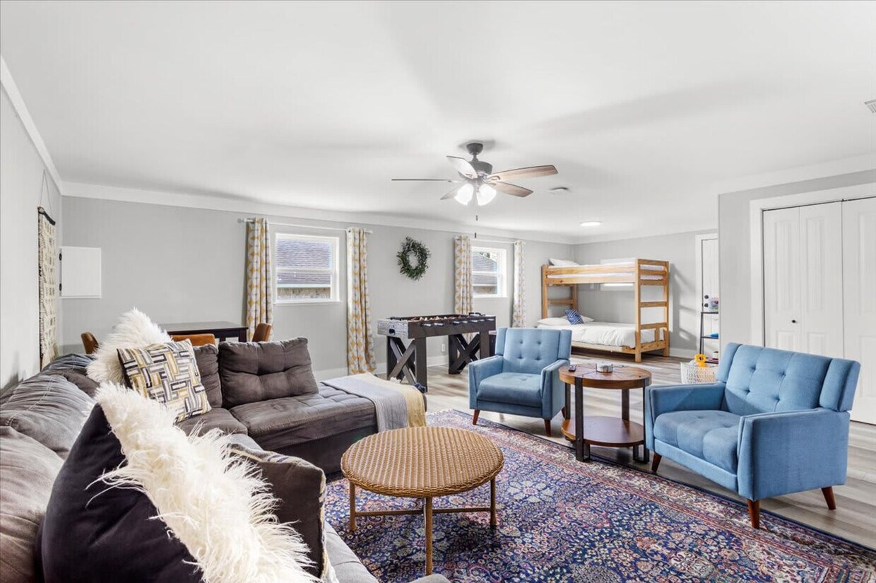 Foto principal - 2361 Park Pl Dr