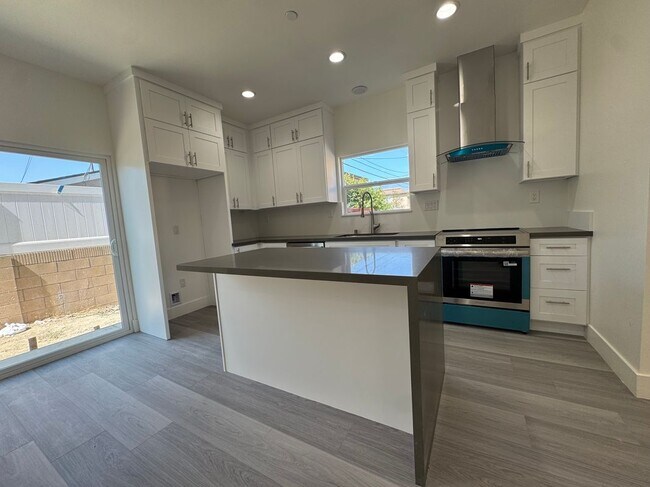 Foto del edificio - 7871 Glencoe Drive