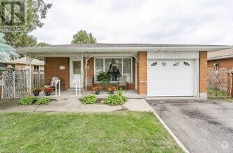 Building Photo - 86 Gardiner Dr