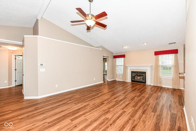 Building Photo - 5300 Breakers Way