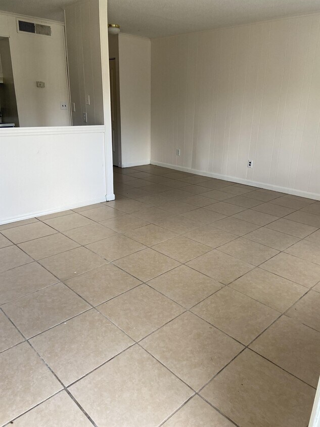 Foto principal - 617 Vallotton Dr