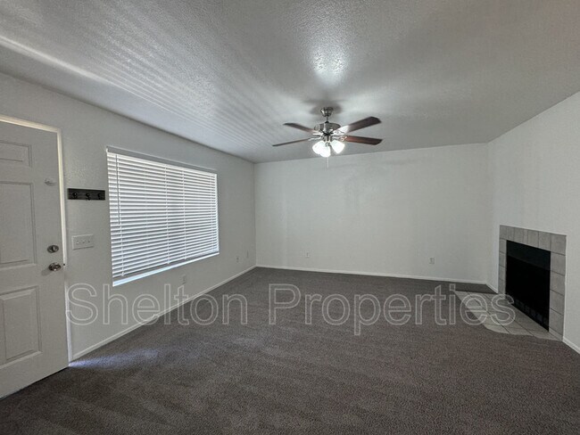 Foto del edificio - 1331 W Baseline Rd