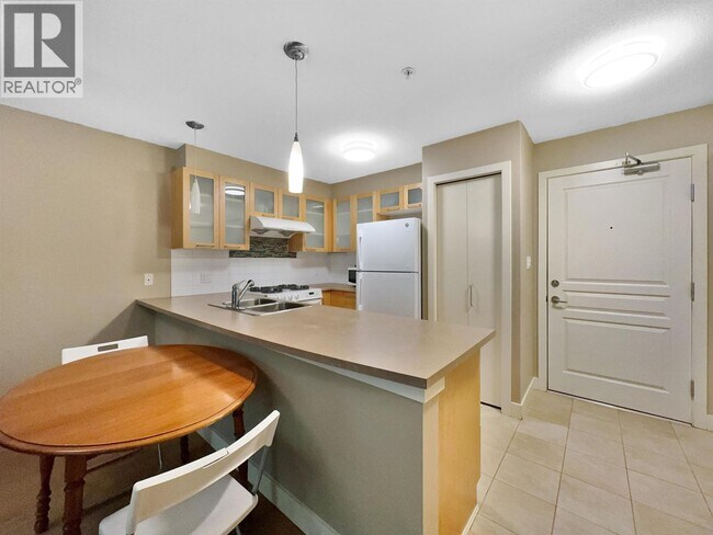 Photo du bâtiment - 9333 Alberta Rd
