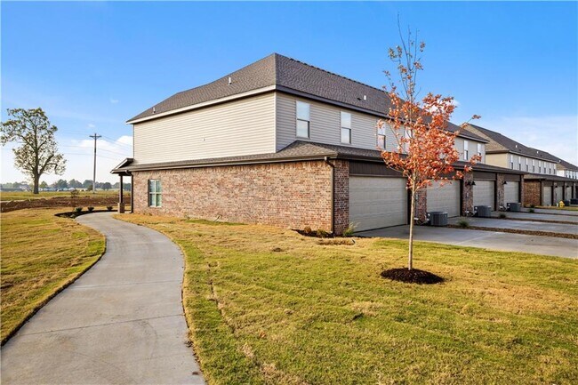 Building Photo - 393 Via Siena Rd