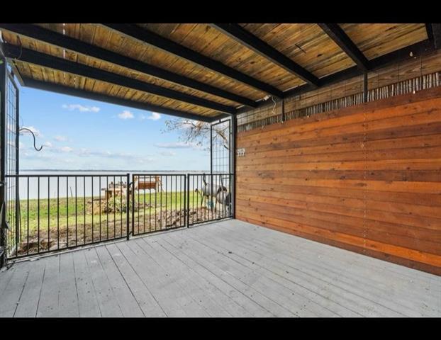 Foto principal - 3926 Mediterranean St